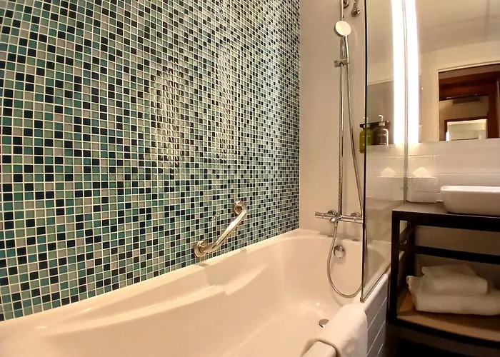 Holiday Inn Bordeaux Sud - Pessac, an IHG Hotel
